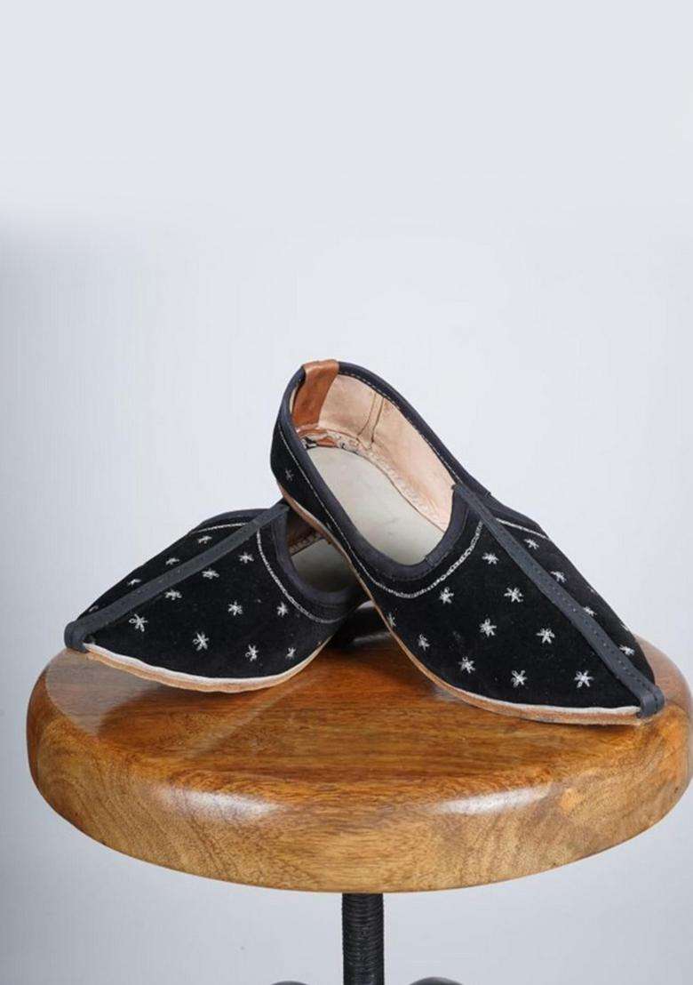 Black Mens Rajasthani Jutti Ethnic Footwear - Indya