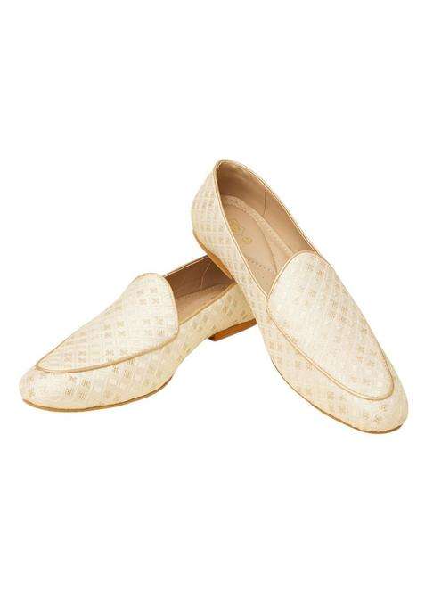 Manyavar Cream Mens Sequinned Jaal Patterned Jutti Ethnic Juttis and Mojaris