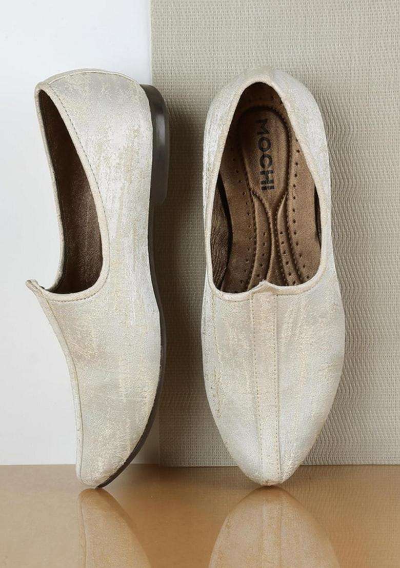 Mochi Beige Men Fabric Ethnic Mojaris with Slip on Closure and TPR Sole Perfect for Sdard Use - Indya