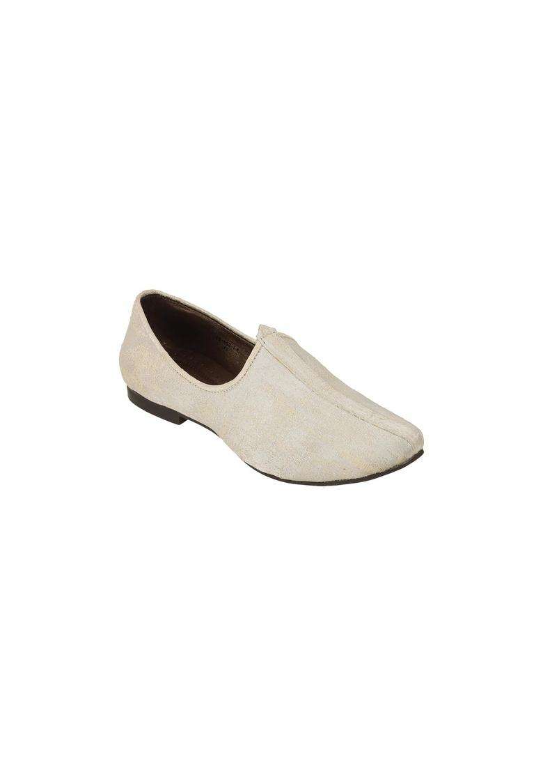 Mochi Beige Men Fabric Ethnic Mojaris with Slip on Closure and TPR Sole Perfect for Sdard Use - Indya