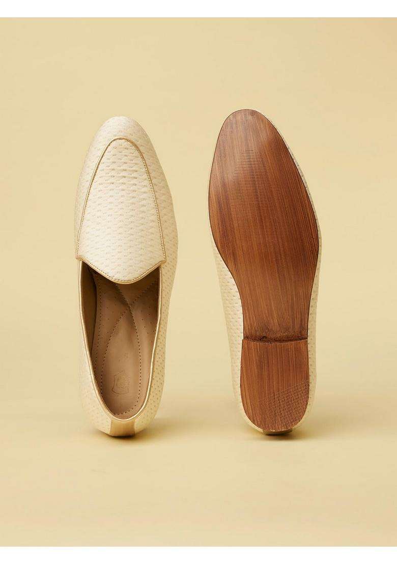 Manyavar Cream Jacquard Loafers Juti Mens Ethnic Jutti - Indya