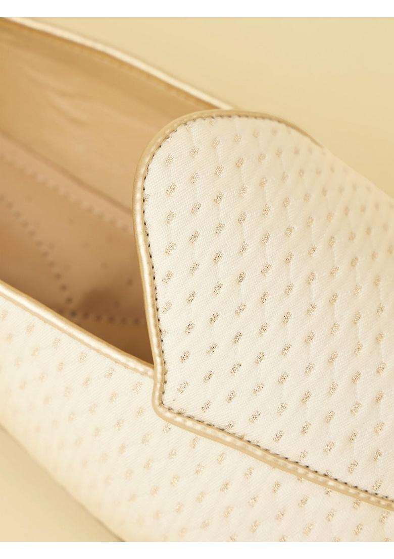 Manyavar Cream Jacquard Loafers Juti Mens Ethnic Jutti - Indya