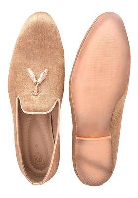 Manyavar Brown Loafers Self Texture Juti Mens Ethnic Jutti