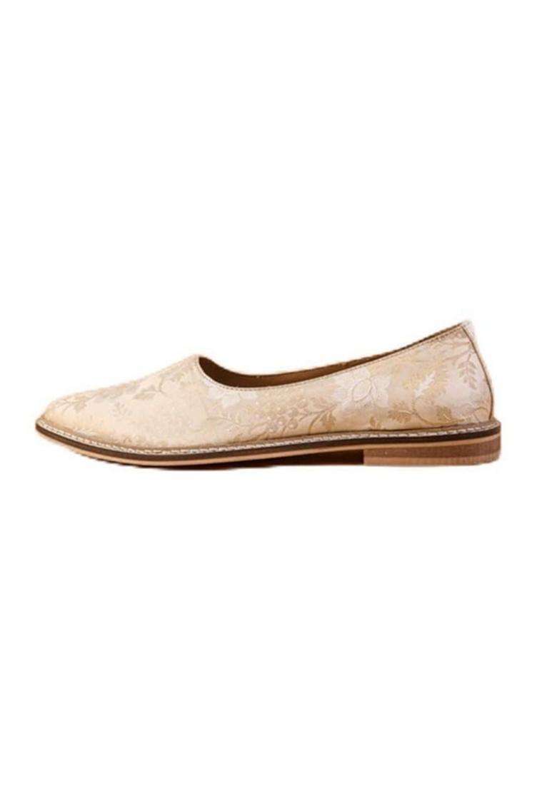 Tasva Gold Brocade Mojari Size 9 - Indya