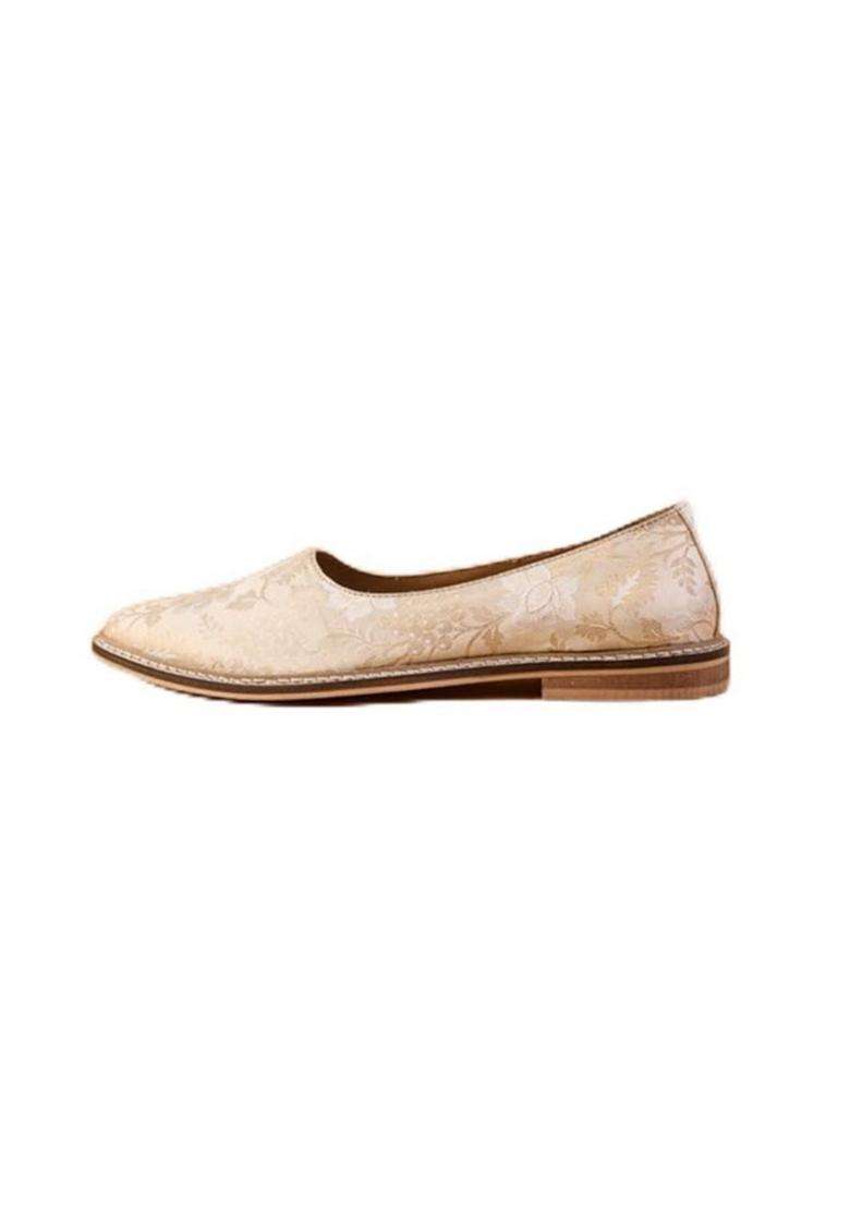 Tasva Gold Brocade Mojari Size 8 - Indya