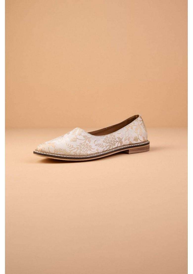 Tasva Gold Brocade Mojari Size 8 - Indya