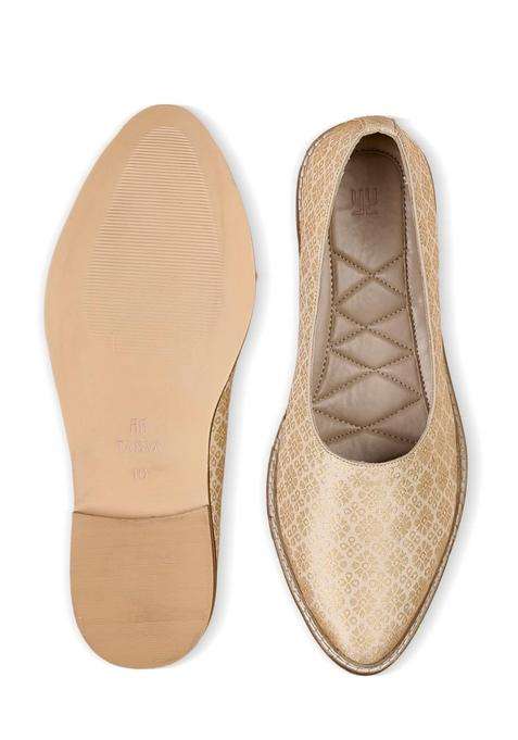 Tasva Imperial Gold Brocade Mojari