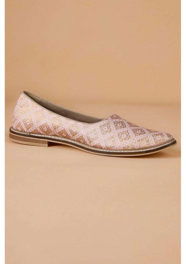 Tasva Pink Blush Brocade Mojari - Indya