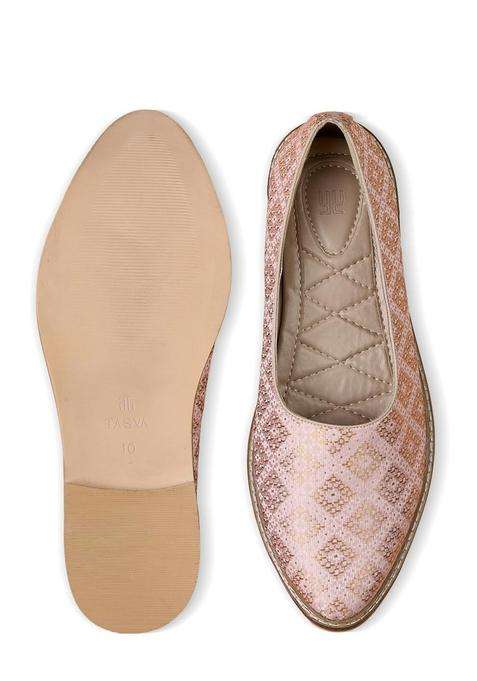 Tasva Pink Blush Brocade Mojari