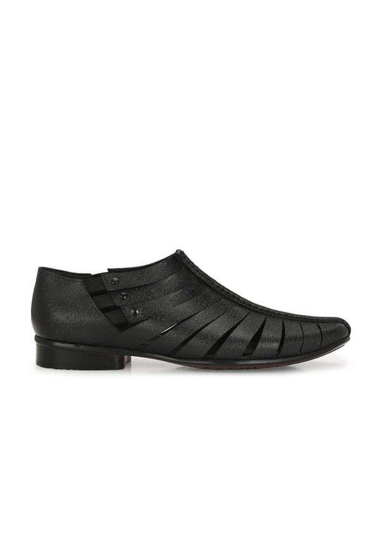 HITZ Mens Black Leather Slip on Ethnic Shoes - Indya