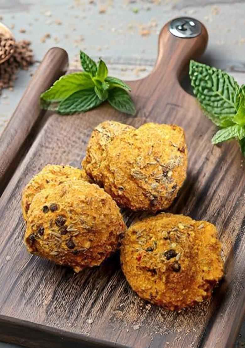 Adh Amritsari Urad Dal Badi Khatti Liquid Khatto Wadi / Vadiyan Udad Bari /Amritsari Punjabi Spicy Masala Wariyan Hand Made Bari-200Gm