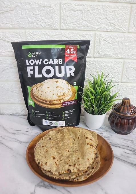 Green Sun Low Carb Flour | 900G | Only 4.5 G Net Carbs Per Roti | Tasty & Easy To Make | Keto Friendly | Healthy Atta| High Fiber | High Protein | Super Foods | Dietitian Recommended |Family Atta