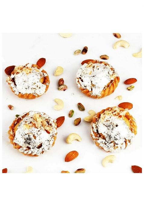 Ghasitaram Holi Sweets| Hampers| Gifts-Chandrakala Box 200 Gms