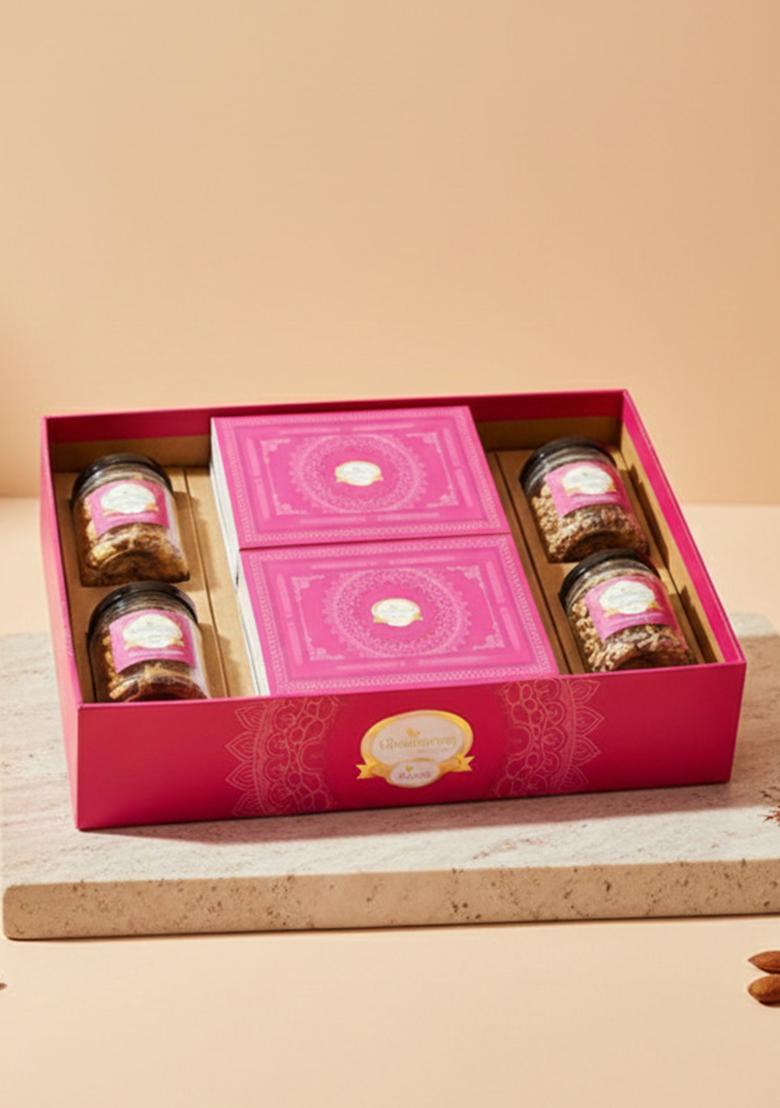 Ghasitaram Big Hamper Tray Of Sugarfree Gujiyas, Thandai, Peanuts, Wheat Puffs, Moong Chakli