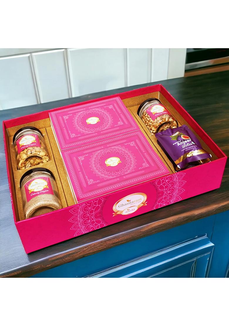 Ghasitaram Big Hamper Tray Of Sugarfree Gujiyas, Thandai, Peanuts, Wheat Puffs, Moong Chakli