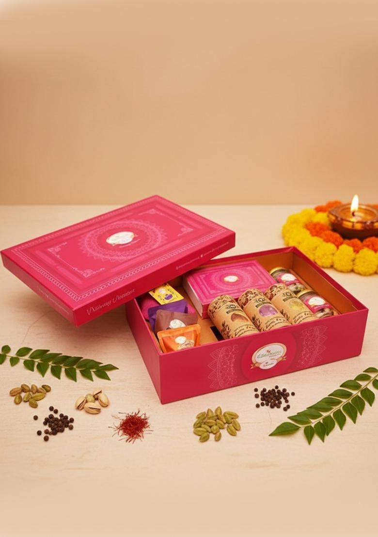 Ghasitaram Holi Sweets| Hampers| Gifts-Big Pink Hamper Box Of Gujiyas, Sweets/ Bites, Dryfruits, Thandai...