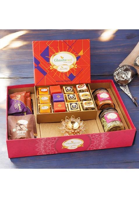 Ghasitaram Big Hamper Tray With Best Bites, Diya, And Crunchy Cashew, Flavour Raisins, Mewa Bites And...