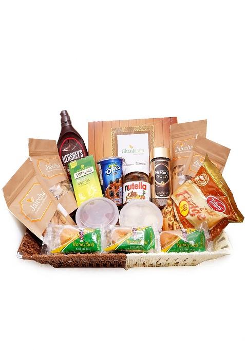 Ghasitaram For India Delivery Only-Holi Sweets| Holi Hampers| Gifts-Big Basket Of 25 Goodies With Gujiyas