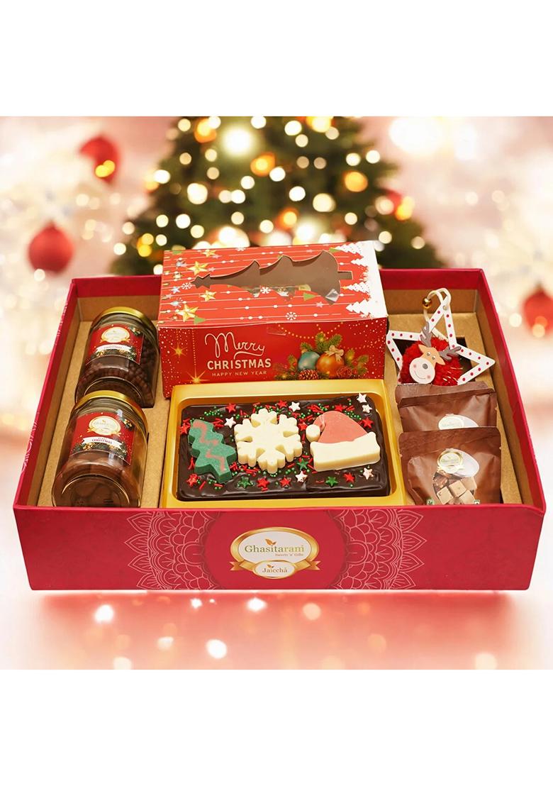 Ghasitaram Pink Hamper Tray With 500 Gms Plum Cake