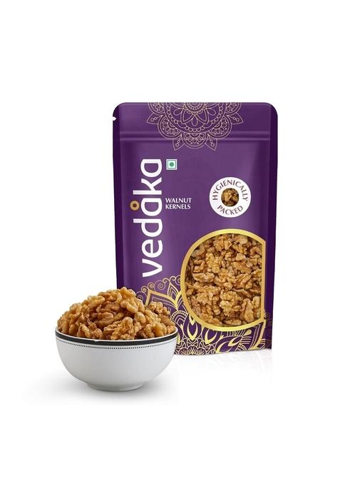 Vedaka Amazon Brand - Premium Walnut Kernels | 250 G Dried Without Shell Natural Akhrot Giri Delectable And Crunchy Healthy Snack