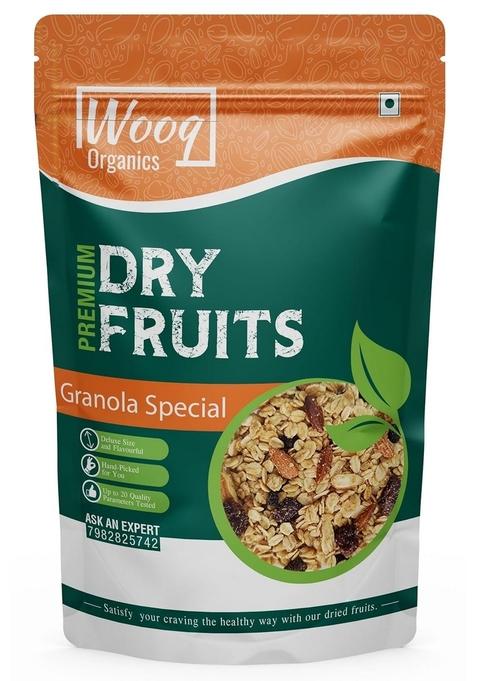 Wooq Organics Crunchy Granola Breakfast Cereal 100G - Almonds, Cranberries & Black Raisin (Granola Special,)