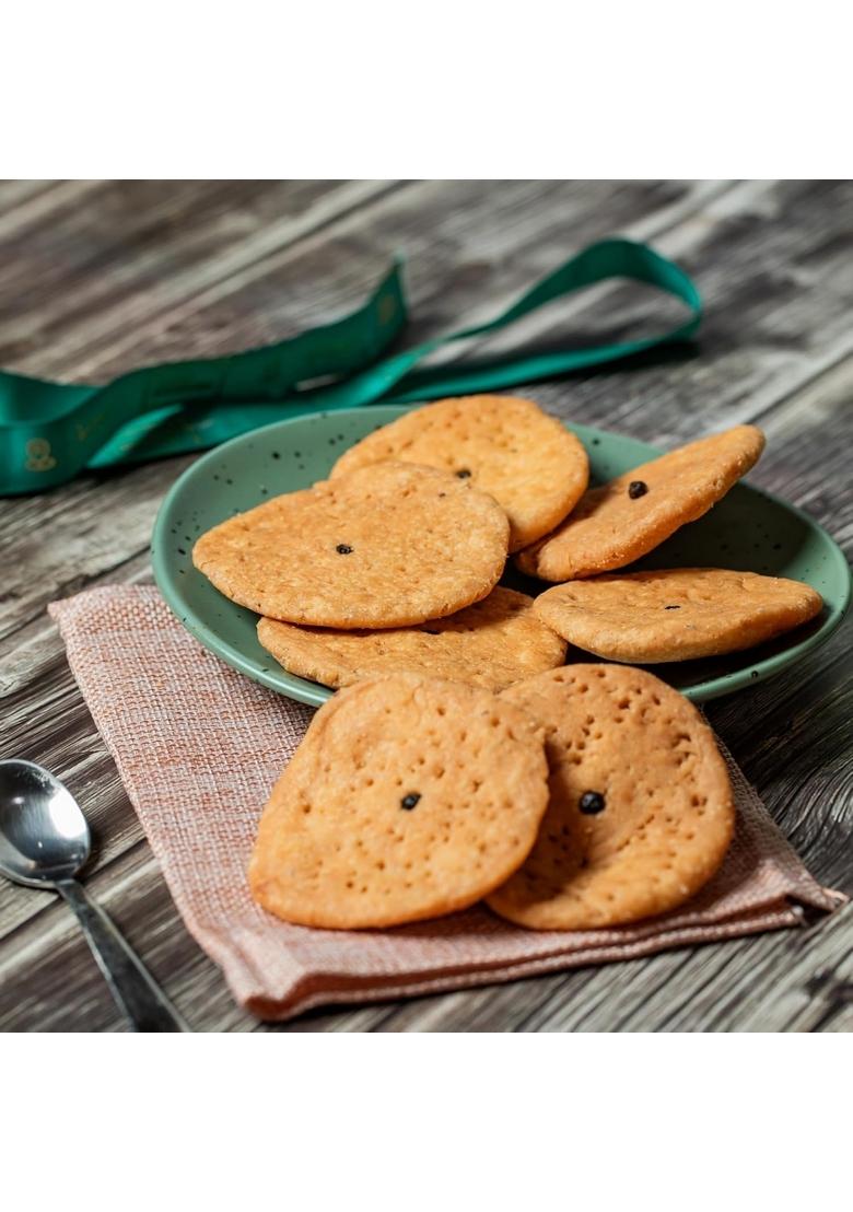 GUD MISHRI GOL Aata Mathri Traditional Round Made with Whole Wheat | Fried in Groundnut Oil No Refined Flour & Food Color Pure Crunch Flavor Perfect Tea-Time Treat