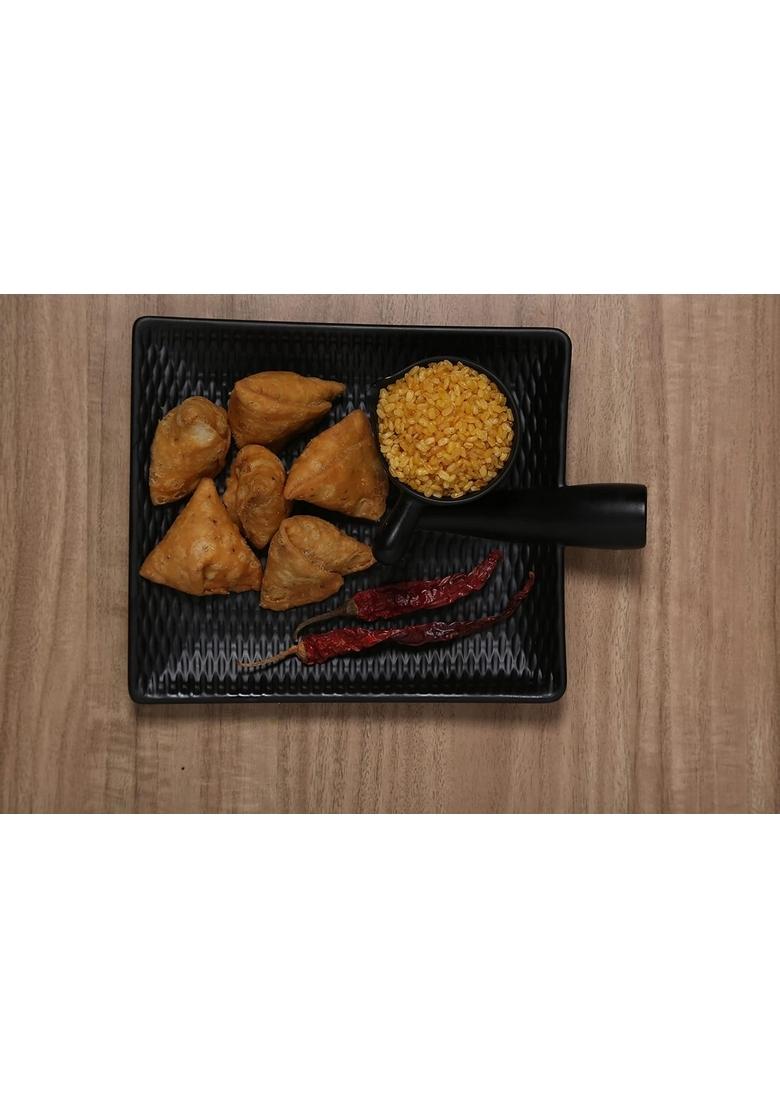 Matratva Mini Samosa 200 gm | Tasty, Mouth Watering, Crunchy, Crispy & Ready to Eat Tea Time Snack Chai-Time Dry Irresistible Taste Fresh Hygienically Prepared Homemade Exquisite Filling