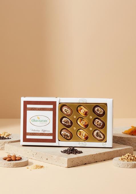 Ghasitaram Gifts Sweets -Assorted Kaju Boats in White Box |Gift for Diwali,Holi,Rakhi,Valentine,Christmas,Birthday,Anniversary,Gift Her,Him,Mothers Day,Fathers Day|