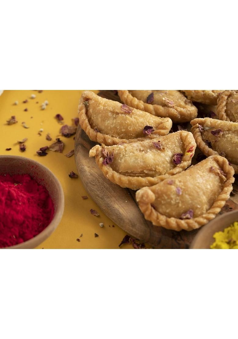 THE SWEET BLEND Special Namkeen Snacks & Dryfruit Gujiya 400 g (10 pcs) | Gift Box Assorted Indian Mithai Snack Hamper Rich Flavorful Festive Pack Ideal for Diwali