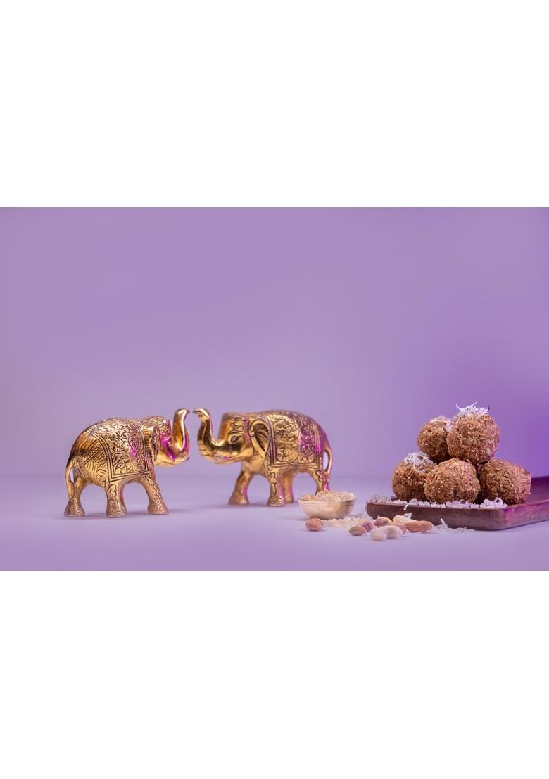 DESI MITAHARA Dink (Gond) Laddoo