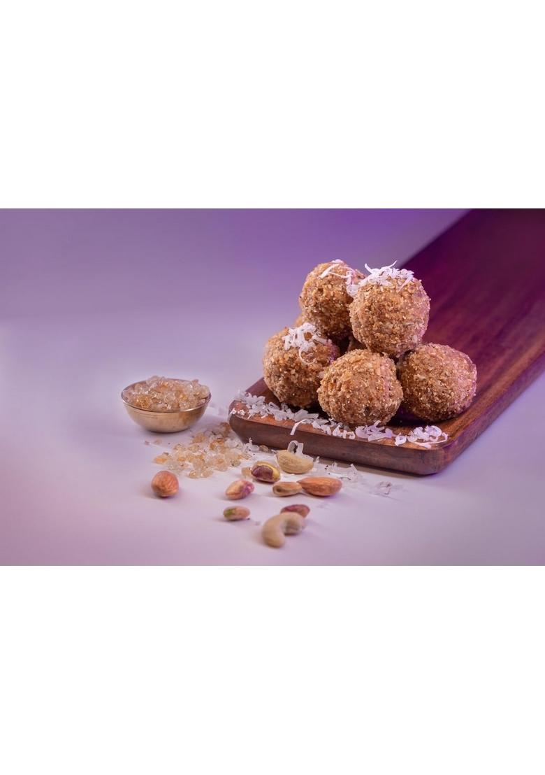 DESI MITAHARA Dink (Gond) Laddoo