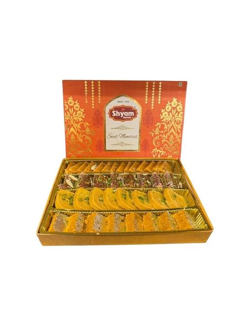 shyam sweets Desi Ghee Mix Delight Box 900g | Assorted Indian Dodha, Patisa, Rewari & Moong Dal Burfi No Added Colours or Preservatives Traditional Mithai Gift Pack