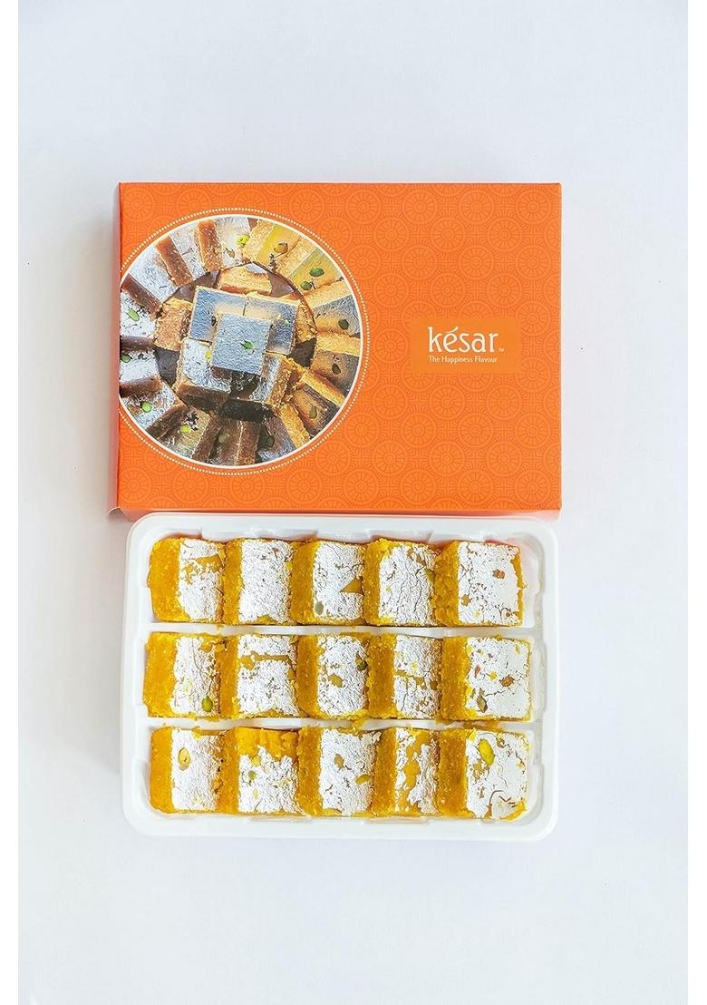 Dessert Drama Premium Sweet Gift Box Desi Ghee Moong Thal/Moong Dal Barfi 400 gm with Diwali Greetings Card || Combo Pack Corporate Gifts