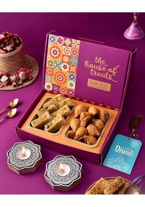 HYPERFOODS Diwali Gift For Employees Sweets Box Items Family Hamper Milk Cake Samosa with Pack of 2 Candles