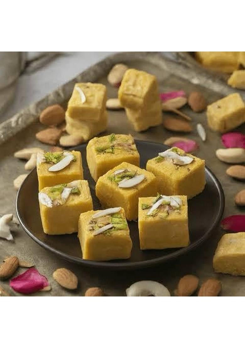 MOOCHMOOCHE Delicious Son Papdi || Sweets Gift Box Combo Pack (2 x 400g)