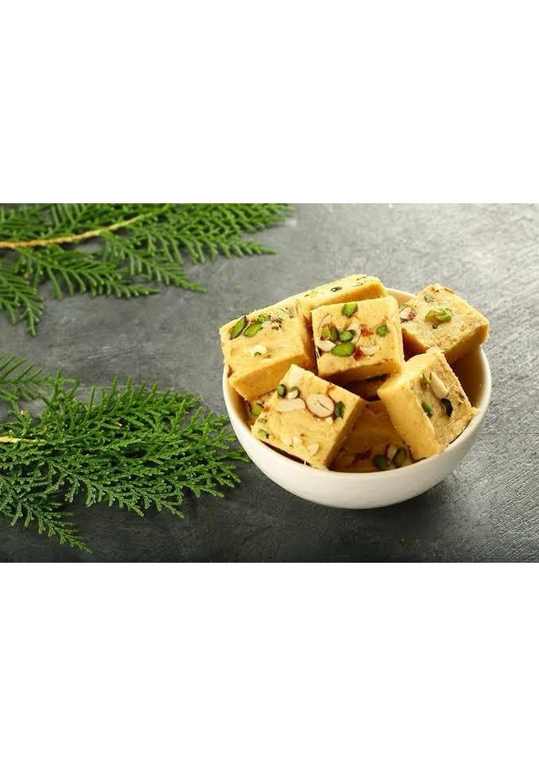 MOOCHMOOCHE Delicious Son Papdi || Sweets Gift Box Combo Pack (2 x 400g)