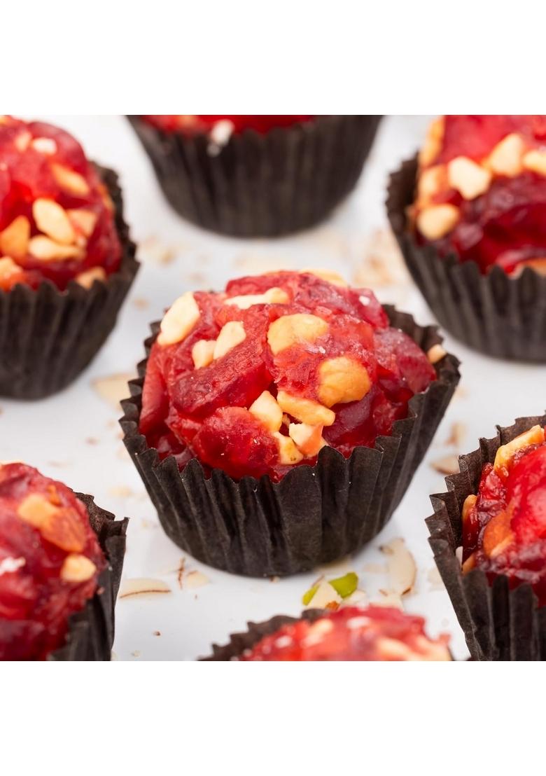 THE BAKLAVA BOX Rakhi Exclusive Amaanat Gift with Assorted Fusion Sweets and