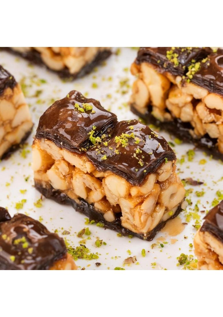 THE BAKLAVA BOX Royal Vega Gift Assorted Premium Baklavas With 2 Sets of Rakhi, Ribbon Packaging and Greeting Card (1 Kg)