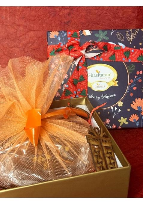 Ghasitaram Gifts Christmas Hamper Box with 500 GMS Plum Cake and Tags