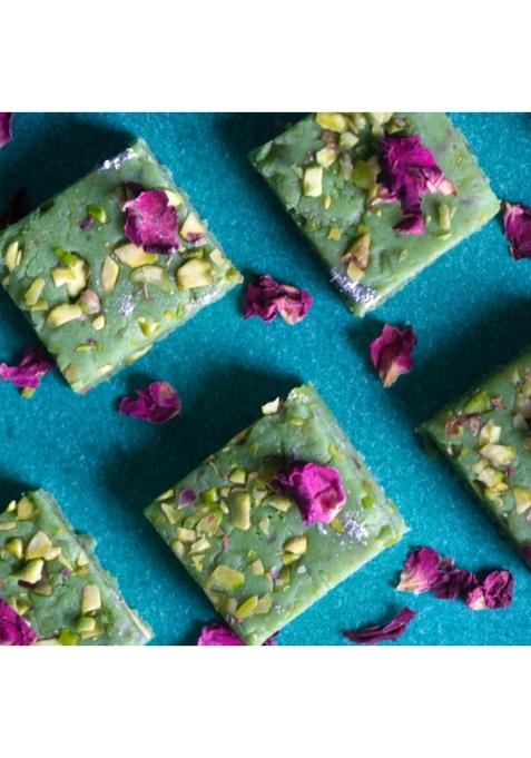 Meethi Kahani Festive Box (Anar) (Pista Barfi 6) | (Anjeer (Date Indian Sweets Pack of 3 different sweet, 360gm