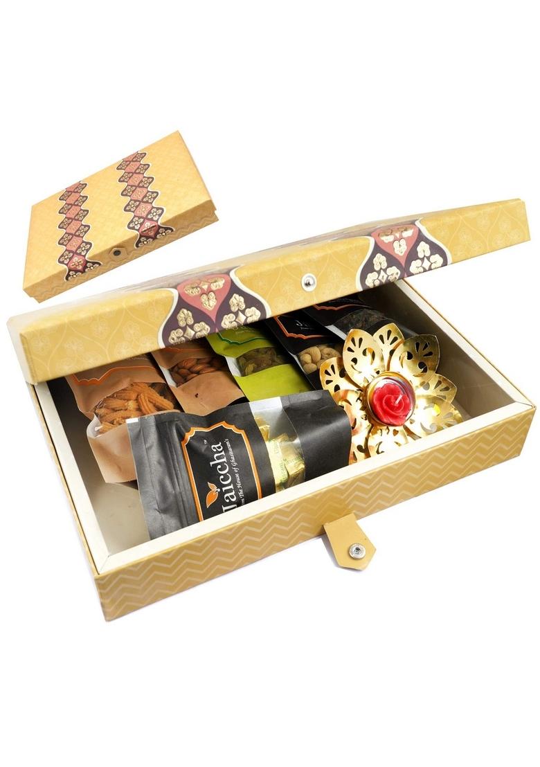Ghasitaram Golden 6 Part Box with Cashews,Almonds,Raisins,Chakli,MEWA Bites,Banarsi Flavoured & 2 T-Lites|Dryfruit Gift Hamper|Diwali Dry Fruit|Food Gourmet Hampers|Dry Fruit|Dryfruit Hamper