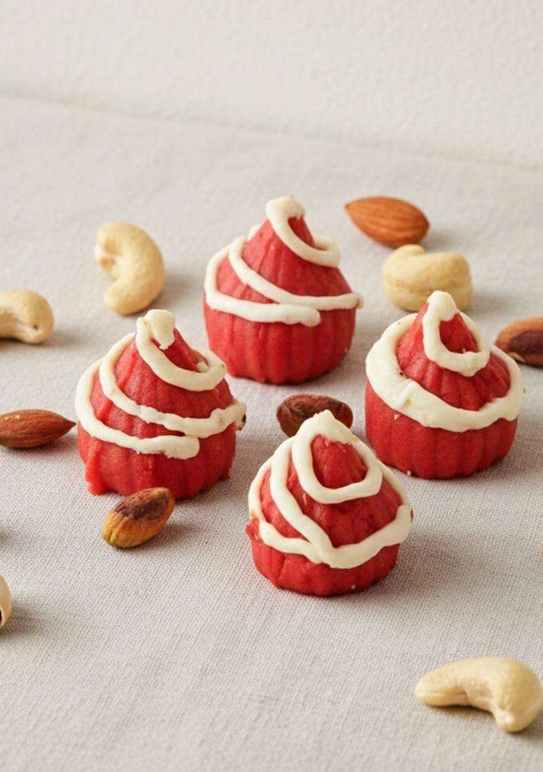 Ghasitaram Gifts Sweets Ganesha Chaturthi Modaks White Crown 400 GMS - Indya