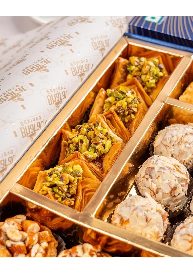 Bharat Baklava Gift Box | Assorted Middle Eastern Sweets 650g Cashew Tart, Almond Simsimia, Finger Premium Mithai for Gifting & Celebrations