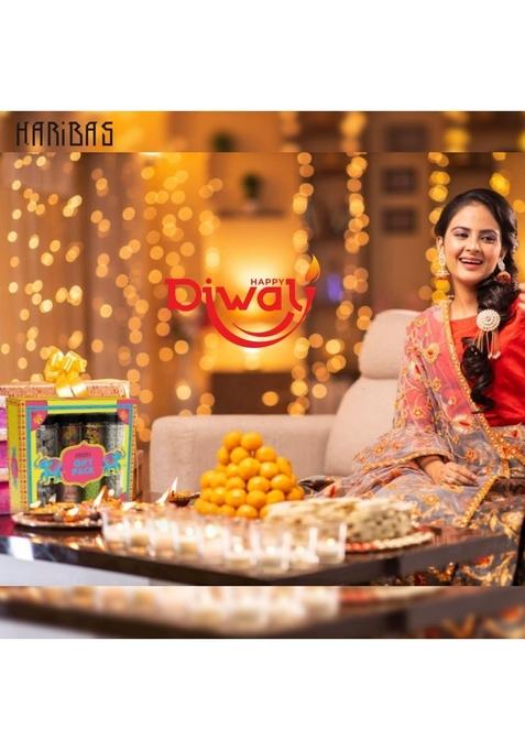 HARIBAS Gift Hamper for Christmas & New Year | (Pack of 8 Jars) Combo