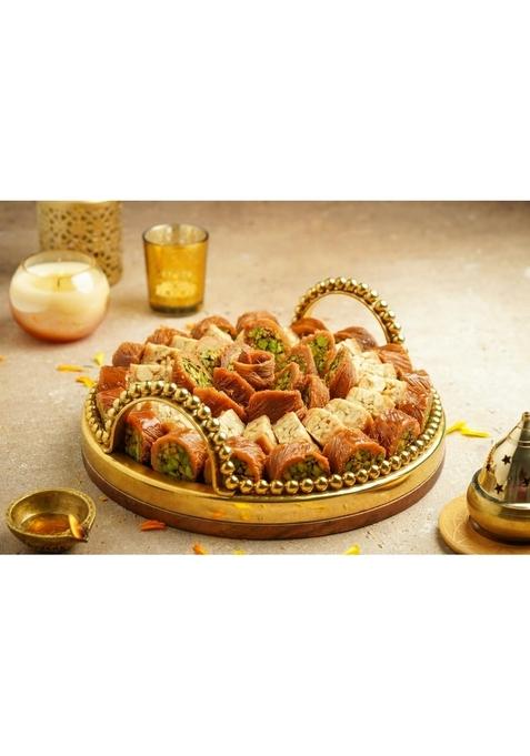 Gourmet Baklava Assorted Sweets Cashew Baklava, Balloria, and Almond With Fresh Ghee, Nuts, Honey Packed in an Imperial Gift Box (500 grams)