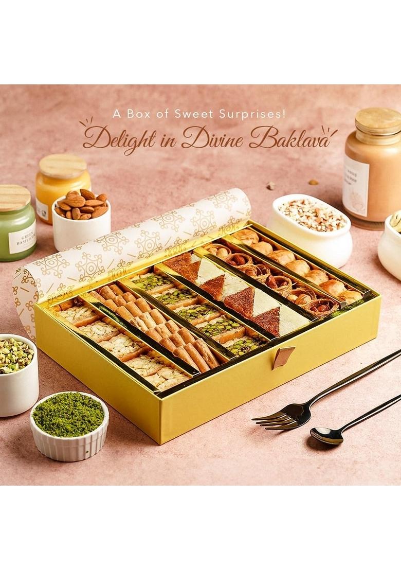 Gourmet Baklava Assorted Baklavas Sweets (500 grams) of Cashew, Pista & Almond Baklava, Balloria, Lady Finger, Cashew Nest With Fresh Ghee, Nuts and Honey Packed in Imperial Gift Box
