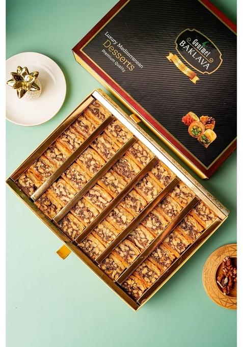 Gourmet Baklava Premium Walnut Luxury Sweet Gift Box with Crispy, Flaky in the Middle (Pack of 1) 500 gram