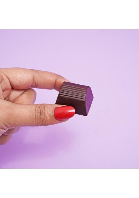 VELVET FINE CHOCOLATES Sweet Serenity Diwali Gift Box|Assorted Chocolates|Perfect Festive Gift|Elegant Packaging|Ideal for Celebrations|Pack of 1, 500 gram