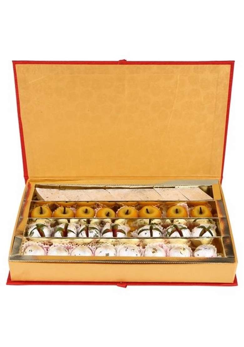 Ghasitaram Halwai Diwali Special Red Bandhani Fancy Assorted Dryfruit Sweets Gift Box (800gms) - Indya