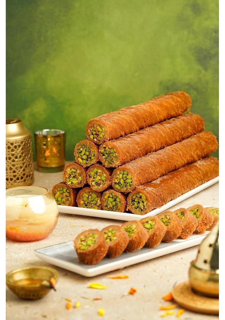 Gourmet Baklava Prime Connoisseur Gift Box, Mixed Assortment with Pista Burma, Chocolate Cashew, Nut Nest, Finger Baklava, Belloria, Almond, 610g, Pure Cow Ghee